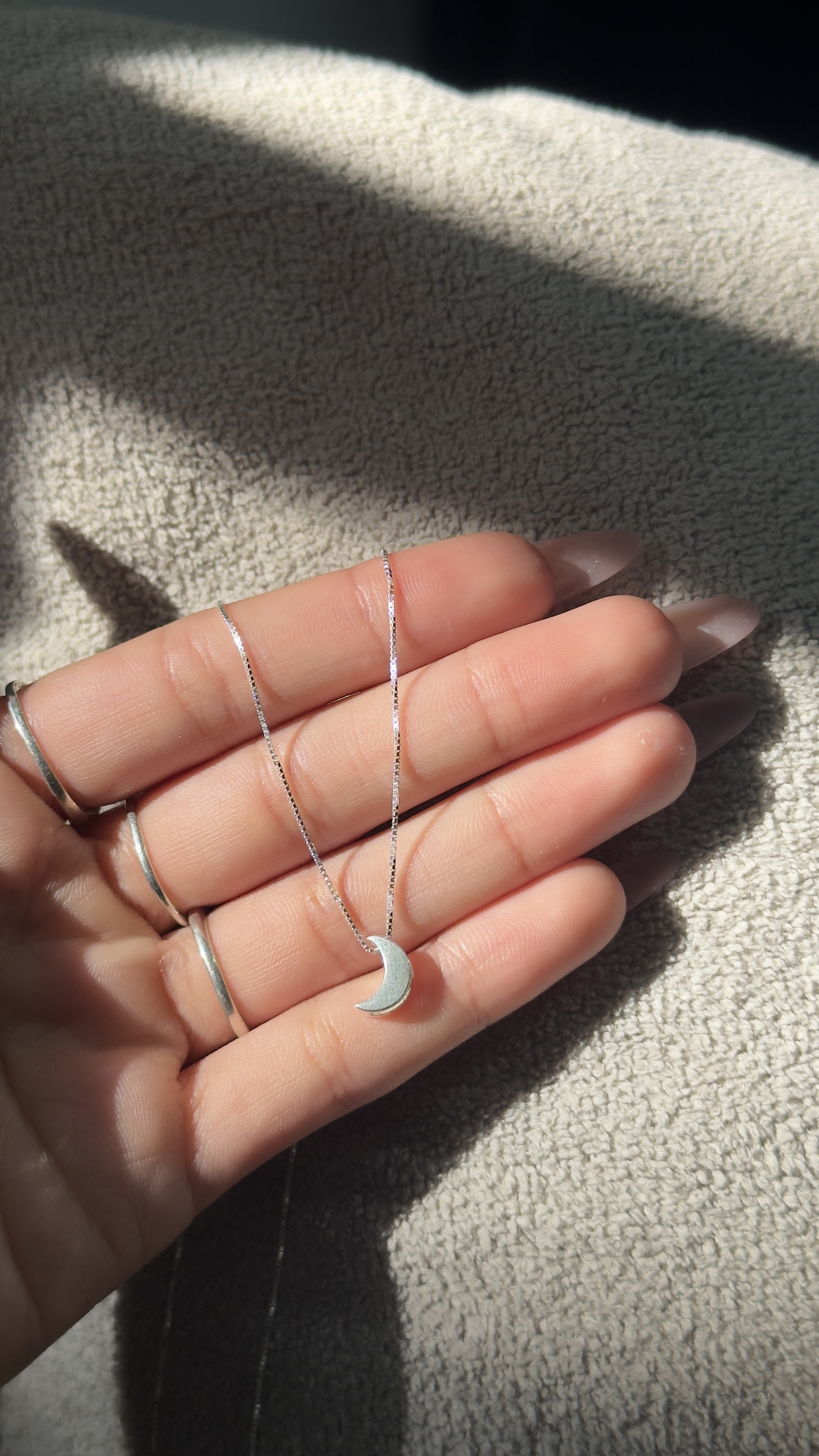 Colar Lua Minimalista em Prata 925